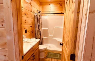 Bourbon Retreat With Hot Tub-9 - Foto 5