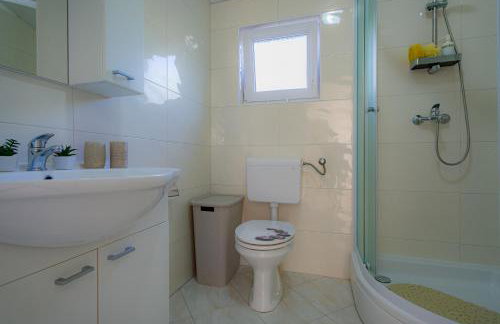 Villa Lorema-pet friendly on 5000 sqm garden,pool, jacuzzi, billiard&PS5 - Foto 44