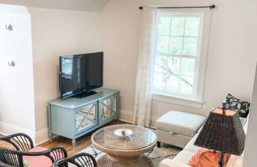 Adorable 1BR Apt. w KING bed 1 m. to square - Foto 10