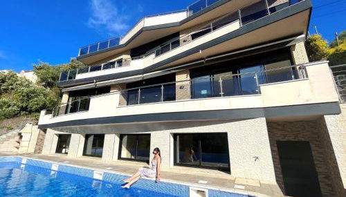 Villa de lujo con vistas al mar y piscina privada - Foto 1