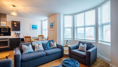 Beachfront Bliss, Sea Views, Parking, Dogs Welcome - Foto 2