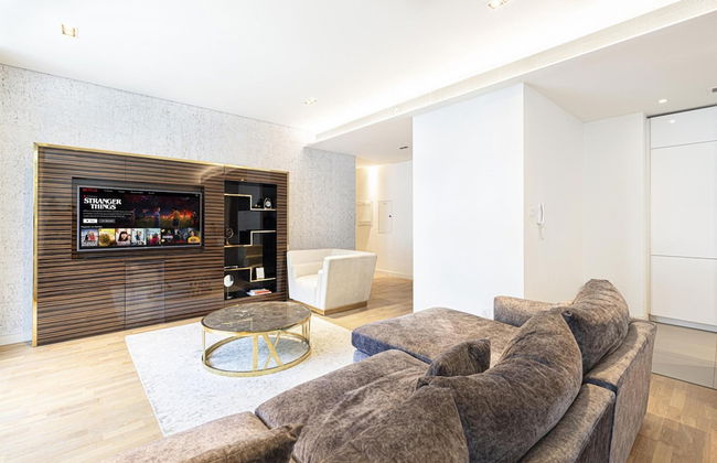 405 Building 1 City Walk - Photo 4