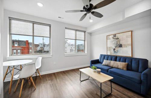 Luxurious Condo with Rooftop and Parking near University City - Foto 14