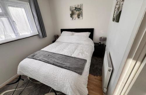 Windsor & Legoland Stay, Slough & Free Parking - Berkshire - Foto 18