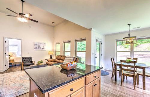 Family-Friendly Calera Getaway w/ Game Room! - Foto 9