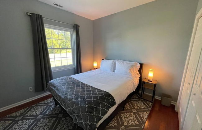 Relaxing Ranch With 1 King and 2 Queens Fast Wifi - Foto 13