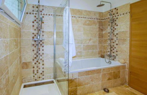 Nice Home In Suze-La-Rousse With Wifi - Foto 36