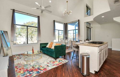 3BR/3.5BA Three Story East Downtown TownHouse with view - Photo 24