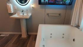 The Park Ave Retreat - Photo 2