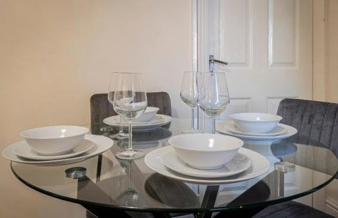 Harbour place in Newcastle under Lyme with Parking, perfect for Contractors or Alton Towers - Foto 30