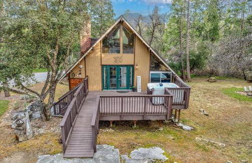 Bass Lake Chalet- A frame with hot tub/firepit - Foto 10