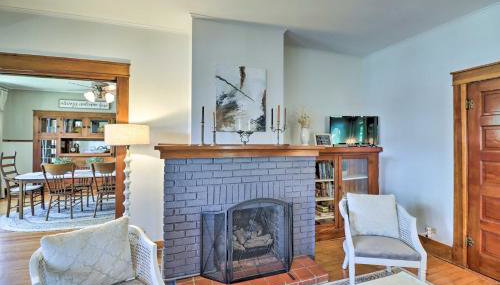 Historic Mountain Home Haven with Large Yard! - Foto 5