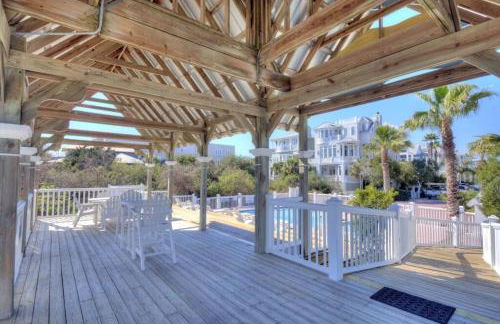 Centennial Coast Cottage - with Heated pool - Foto 36