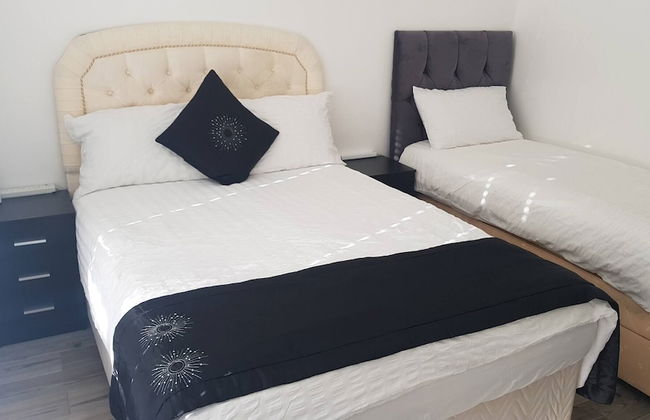 "room in House - Gatwick Triple Room. Fully Furnished. West Sussex." - Foto 1