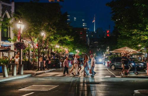 Private, Cozy Studio in Downtown Stamford, CT - Foto 6