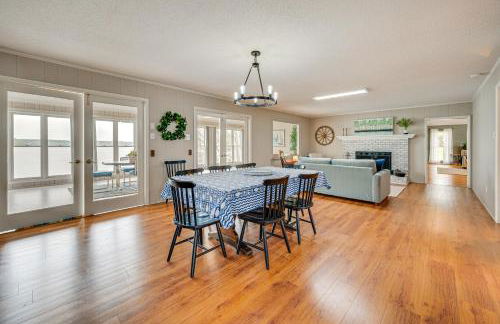 Lakefront Troutman House with Spectacular Sunsets! - Foto 10