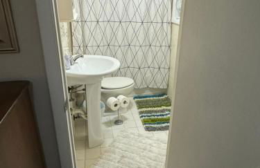 Key West Style Historic Home in Coconut Grove Florida, The Blue House - Foto 13