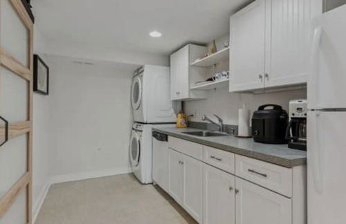 Blocks to Town, Game Room, Firepit, Huge Backyard - Photo 8