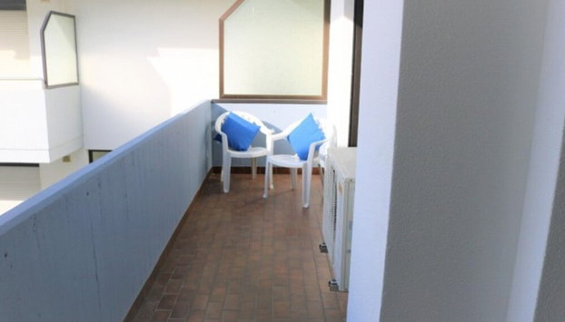 Minimalist Apartment in a Quiet Area - Beahost - Foto 5, Balcón