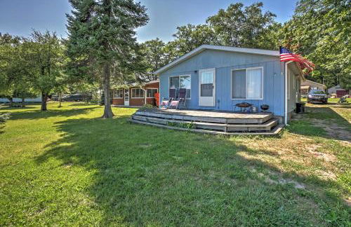 2 Mi to Boat Ramp! Family Cabin on Long Lake - Foto 2