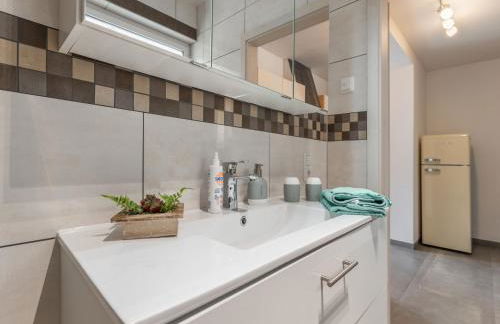 Lovely Apartment in Stützerbach near Forest - Photo 50