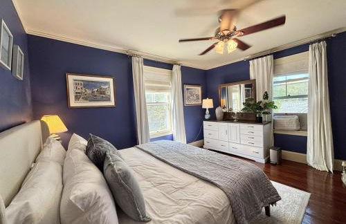 Big New England Family Home; walk to beach, shops - Foto 79