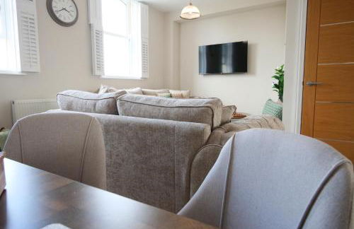 Apartment 11 Bluebridge with Free Parking - Photo 71