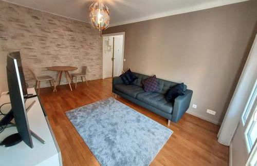 Bel appartement 2 pièces, sortie de métro ligne 8 - Foto 3