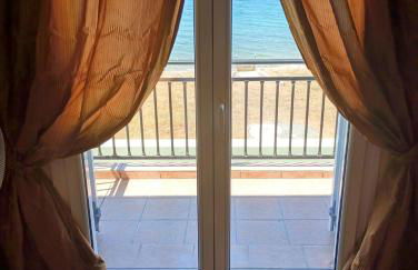 Luxury Beachfront Villa Poseidon Artemisiou Παραθαλάσσια Βίλα στην βόρεια Εύβοια για φιλοξενία 9 ατόμων - Foto 36