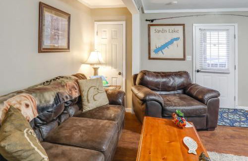 5 Mi to Sardis Lake! Relaxed Stay Near Outdoor Fun - Foto 7