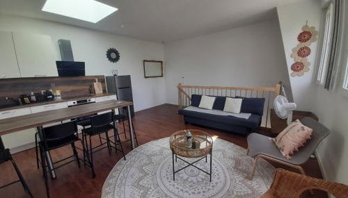 Appart dans petit chateau en centre ville - Foto 3