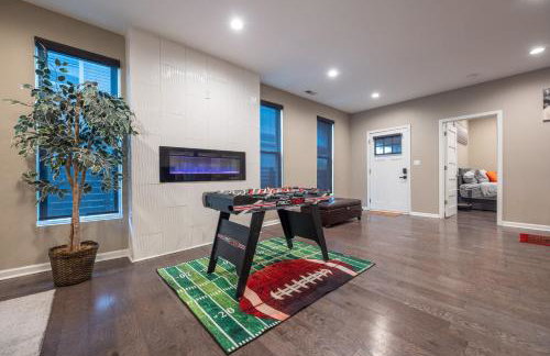 Near Downtown-2 En-Suites - Garage - Sleeps 9 - Foto 13