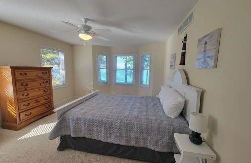 Beachfront~Private Sand Beach~Close Mackinac Ferry - Foto 53