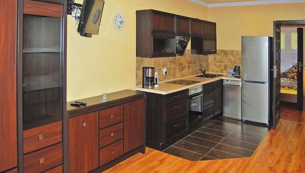 Comfortable Holiday Home With Summer Pool + Sauna - Photo 3, Private kitchen