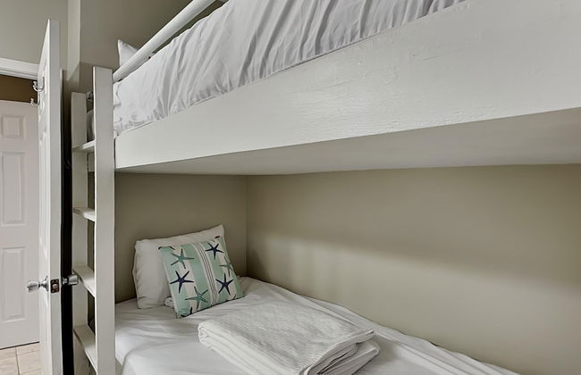 Sandpiper Cove by Southern Vacation Rentals - Photo 5