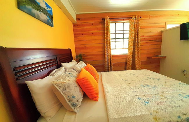 Pinard's Mountain Resort- Cottage 6 - Photo 8