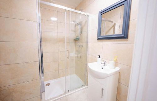 Entire Private Studio With Hot Tub - Photo 5