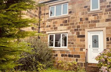 The Jennings - Photo 1