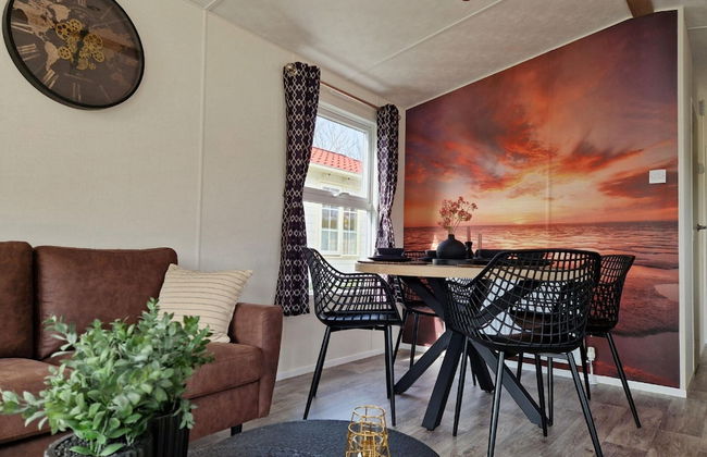 Cozy Chalet With Spacious Garden on a Holiday Park - Foto 16