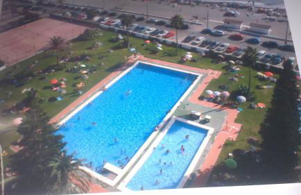 un barco en tierra - Foto 1