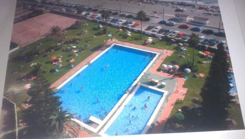 un barco en tierra - Foto 1