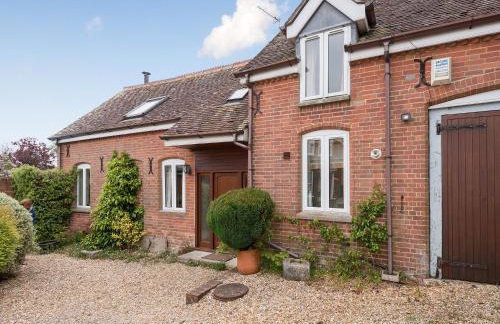 Coach House - Photo 16