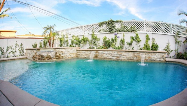 Stunning 8 bedroom 6 bathroom Pool Home - Foto 2, Profilbild