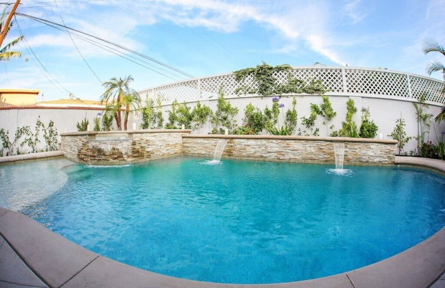 Stunning 8 bedroom 6 bathroom Pool Home - Foto 2