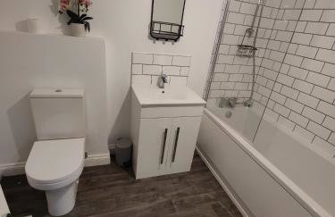 Modern 2-Bed Ground Floor Flat Near A11 & Forest - Foto 8