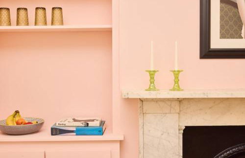 The Corner by the Castle - Photo 31