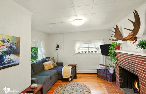 Coastal Cabin - Downtown Historical Log Home - Foto 13