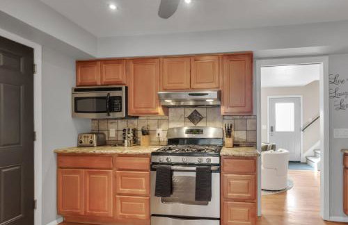 Chic Family Retreat with Game Room backyard with fire pit and minutes to Downtown! - Photo 41