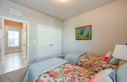 Near River & Parks: LaBelle Family Home w/ Patio - Photo 20