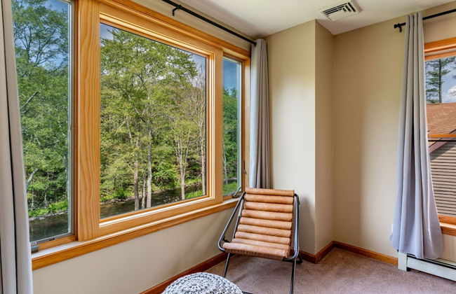 Family Fun Oasis Hot Tub Steam Room Pool Stream Firepit Games - Foto 15